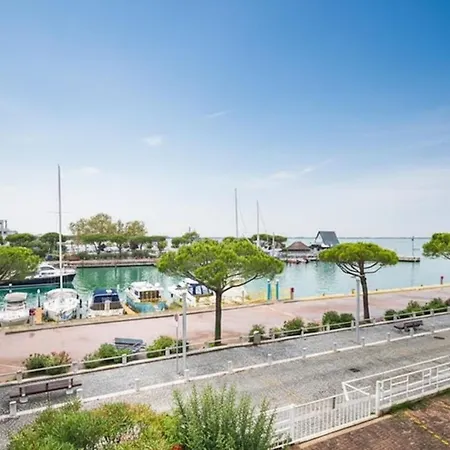 Seaside With Breathtaking Sea Views Lägenhet